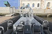 Bateau pneumatique semi-rigide à vendre