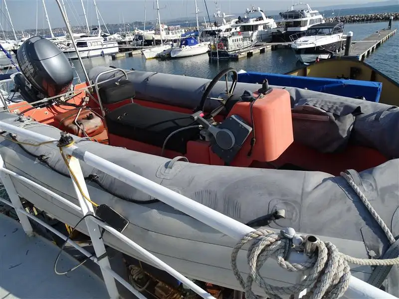 Bateaux de travail à vendre