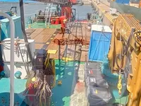 Navire grue à vendre