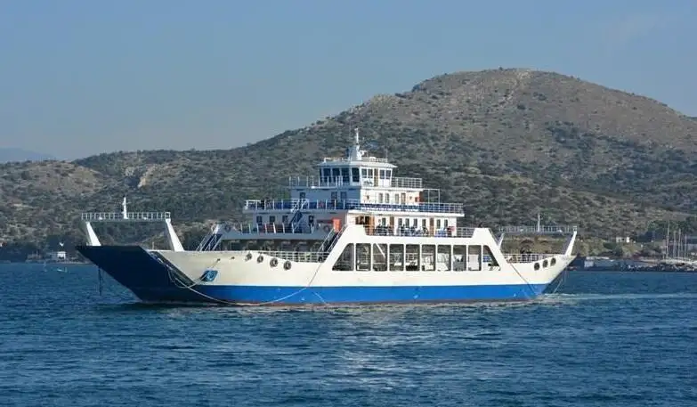 Navire-ferry à vendre