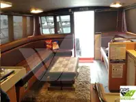 Bateaux de travail à vendre