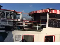 Navire porte-conteneurs à vendre