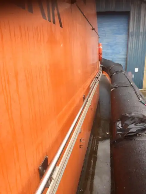 Bateau de transport d'équipage à vendre
