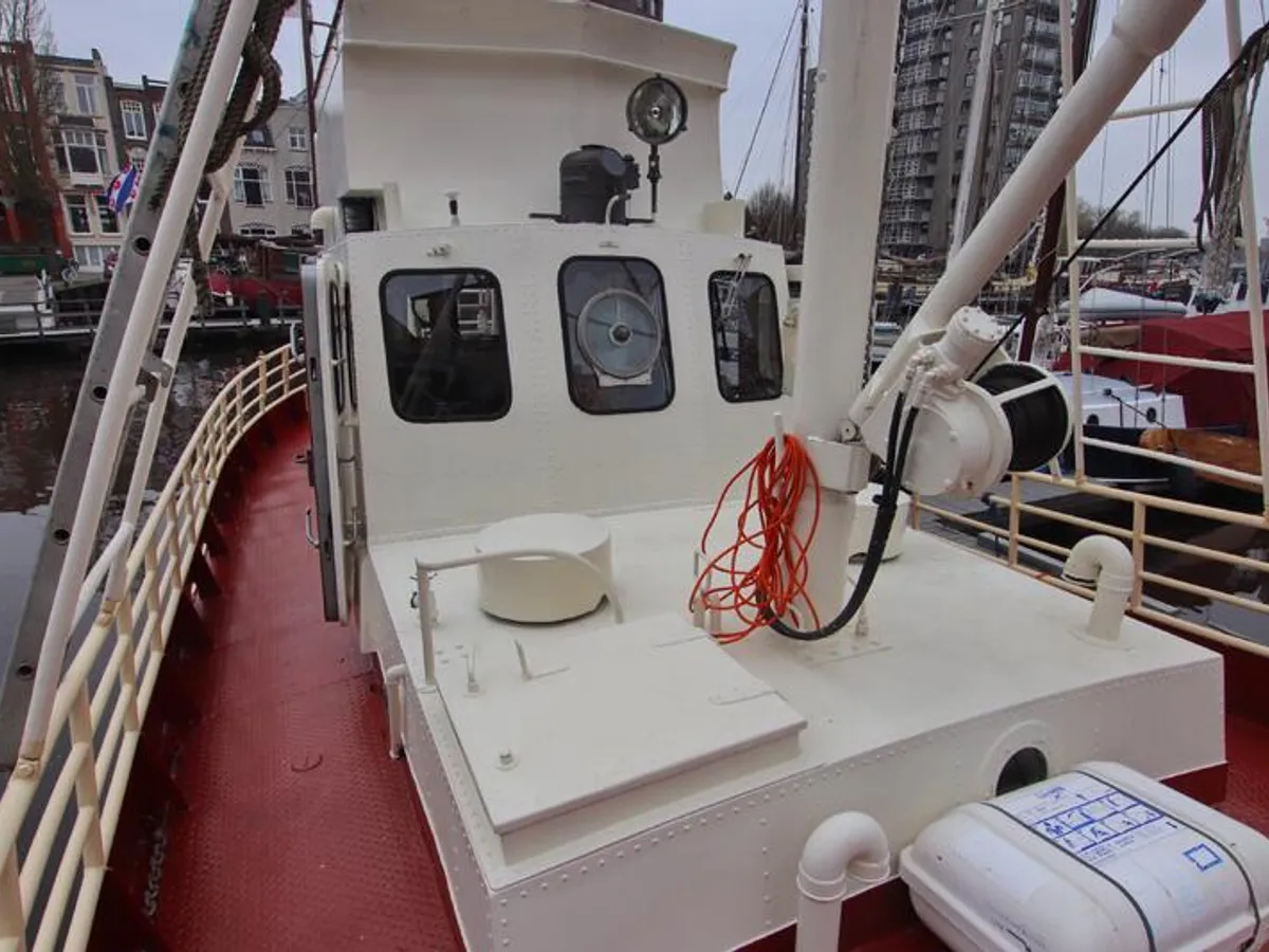 Bateau pilote à vendre