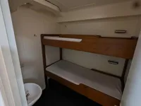 Navire d'arpentage à vendre