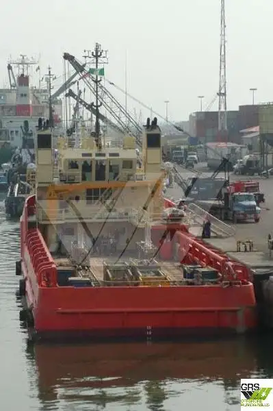 Navire d'approvisionnement à vendre