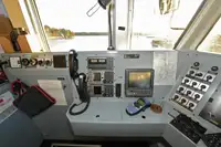 Navire d'arpentage à vendre