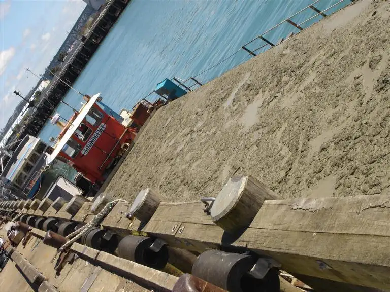 Péniche à vendre