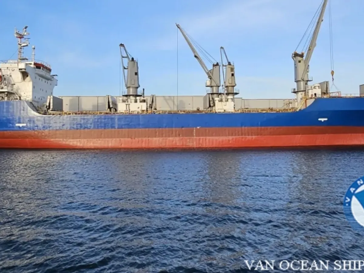 Navire frigorifique à vendre