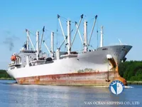 Navire frigorifique à vendre