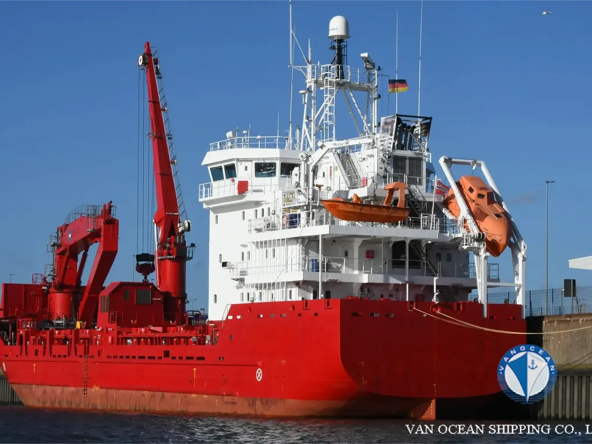 Navire frigorifique à vendre
