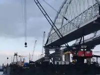 Navire grue à vendre