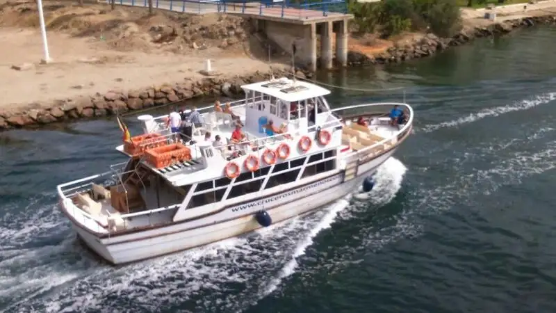 Navire de passagers à vendre