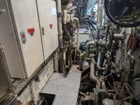 Navire d'arpentage à vendre