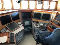 Navire d'enquête à vendre