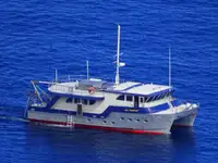 Navire d'arpentage à vendre