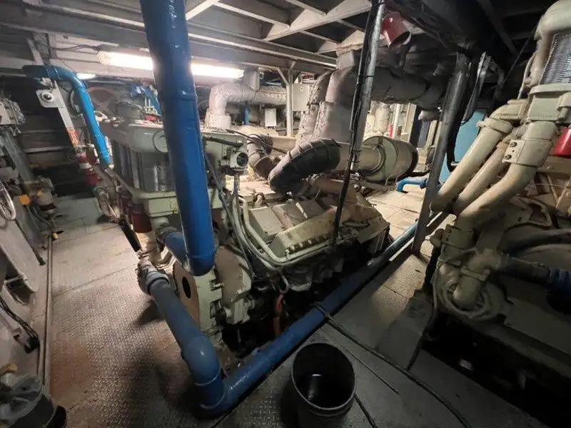 Bateau de transport d'équipage à vendre