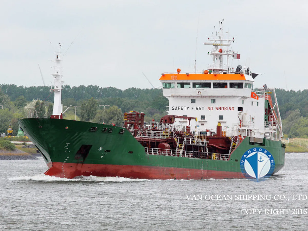 Pétrolier / chimiquier à vendre