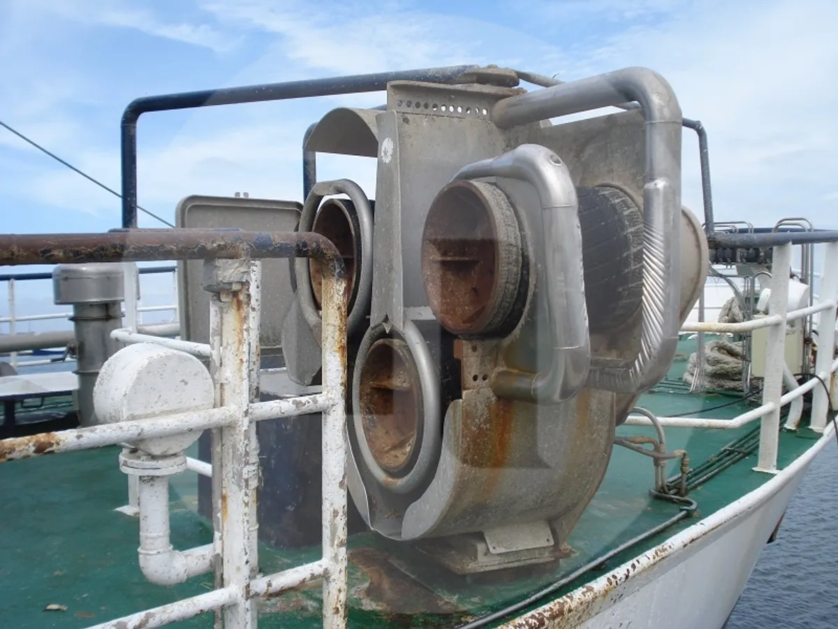 Navire de pêche à vendre