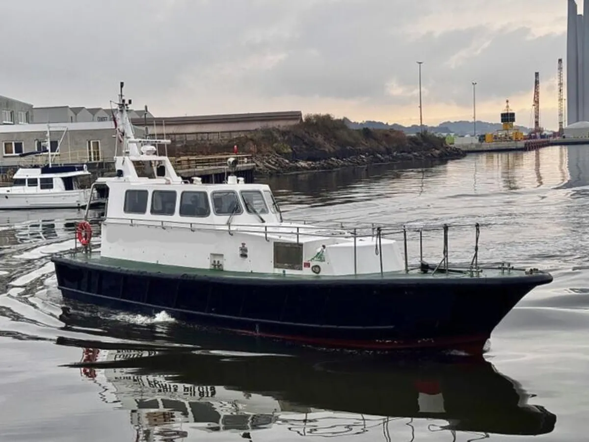 Bateau pilote à vendre