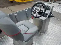 Bateaux de travail à vendre