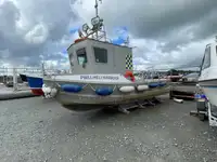 Patrouilleur à vendre