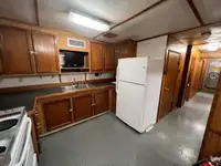 Bateau de transport d'équipage à vendre