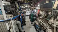 Navire d'arpentage à vendre