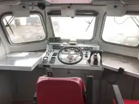 Navire d'arpentage à vendre