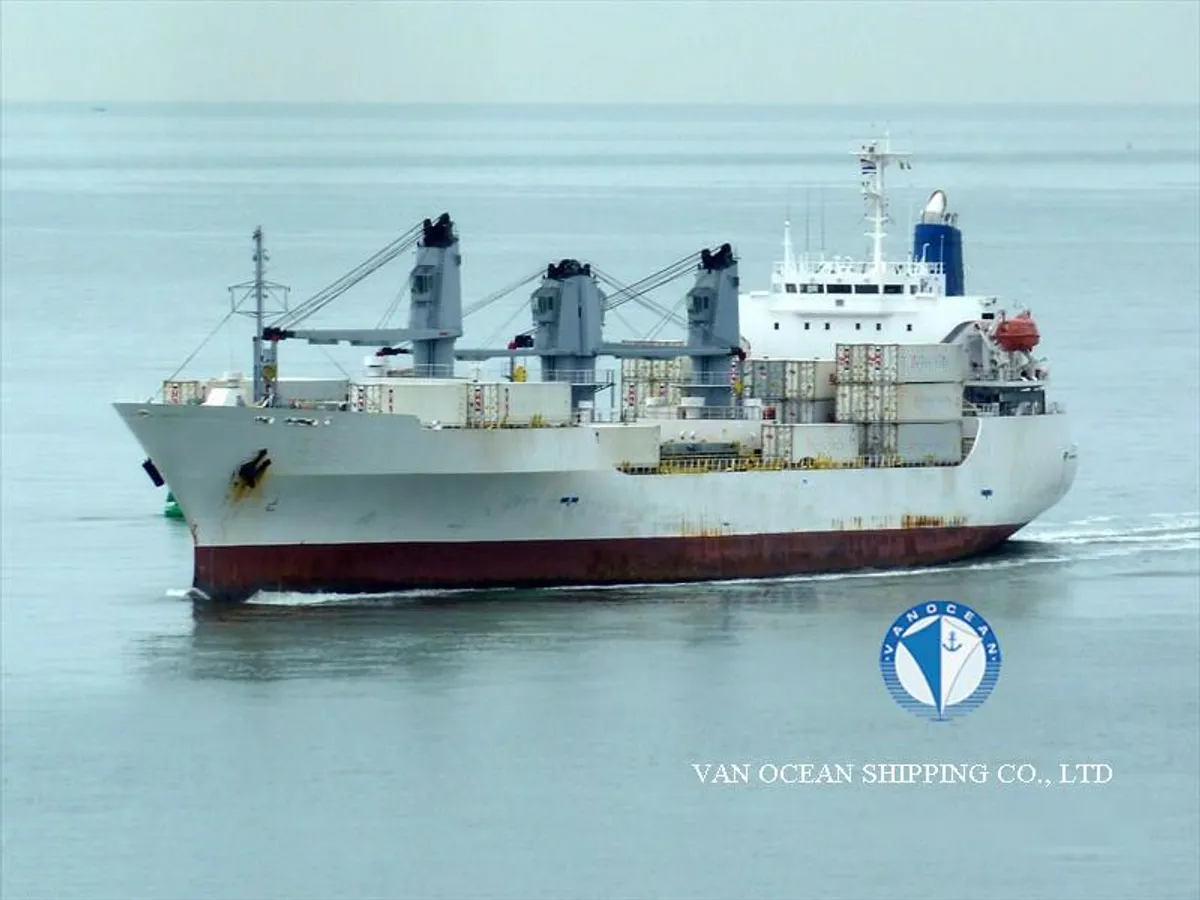 Navire frigorifique à vendre
