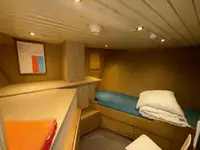 Navire d'approvisionnement à vendre