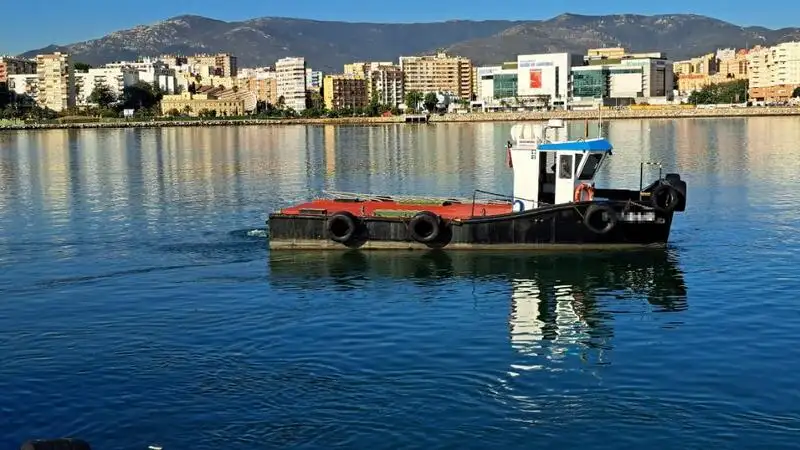 Bateaux de travail à vendre