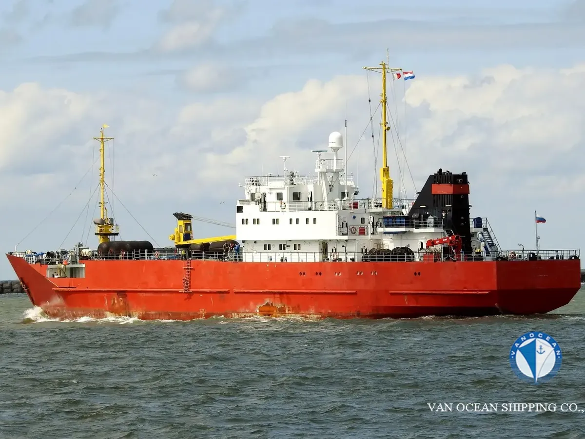 Navire frigorifique à vendre