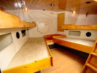 Bateau pilote à vendre