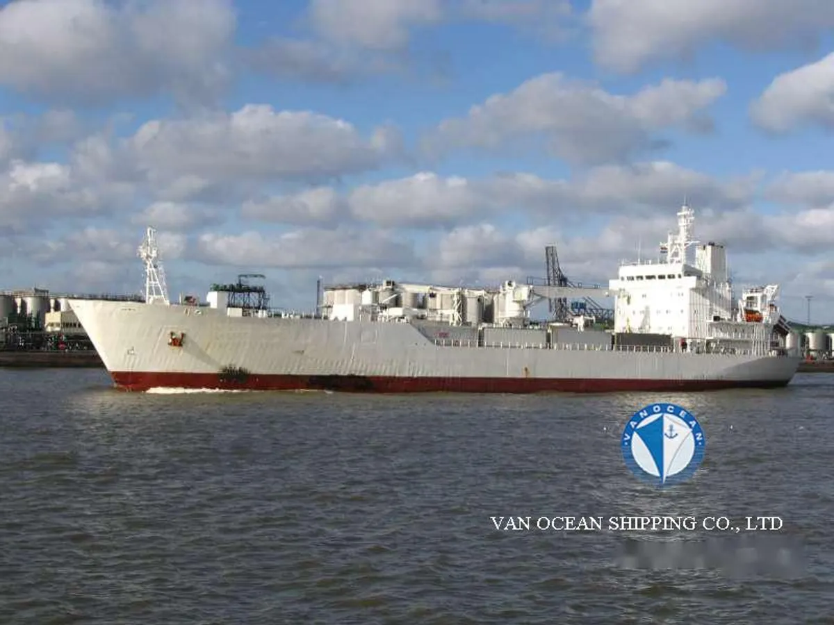 Navire frigorifique à vendre