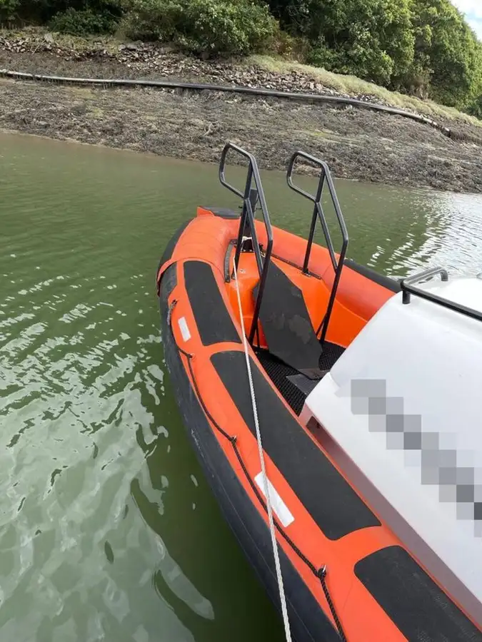 Bateau pneumatique semi-rigide à vendre
