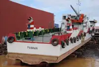 Navire porte-conteneurs à vendre