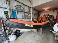 Bateaux de travail à vendre