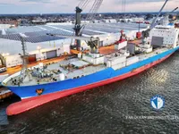 Navire frigorifique à vendre