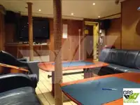 Navire d'arpentage à vendre