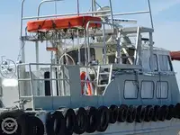 Bateau de transport d'équipage à vendre