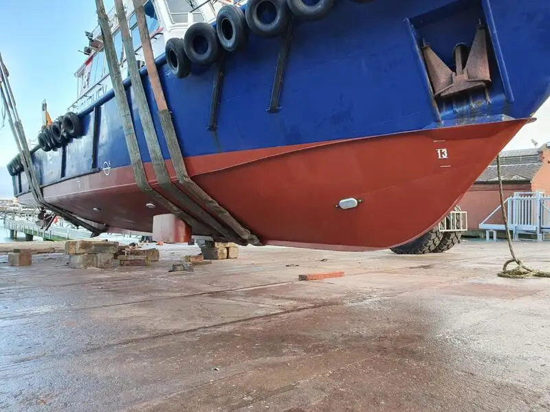 Bateau patrouilleur à vendre