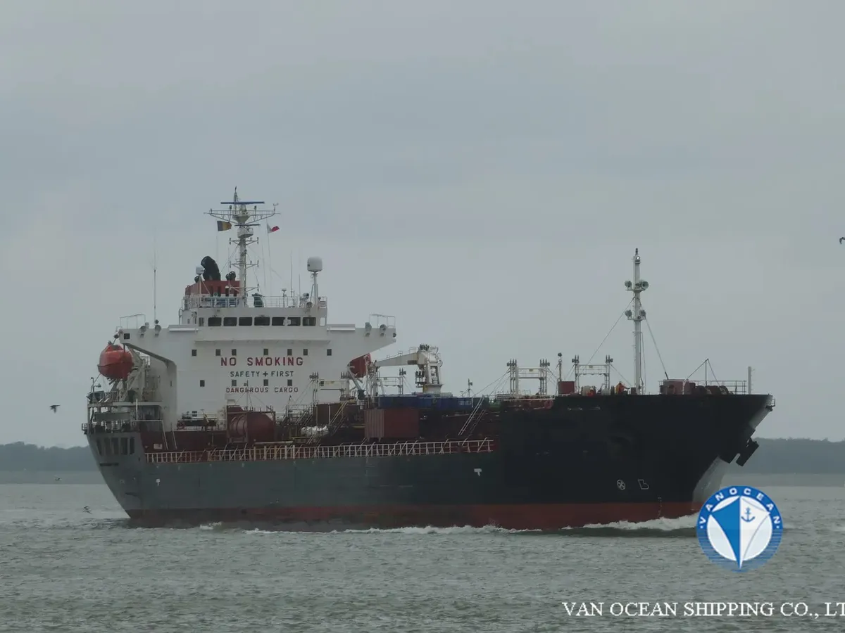 Pétrolier / chimiquier à vendre
