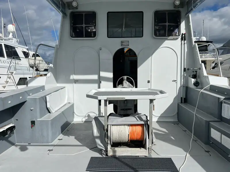 Navire de recherche à vendre