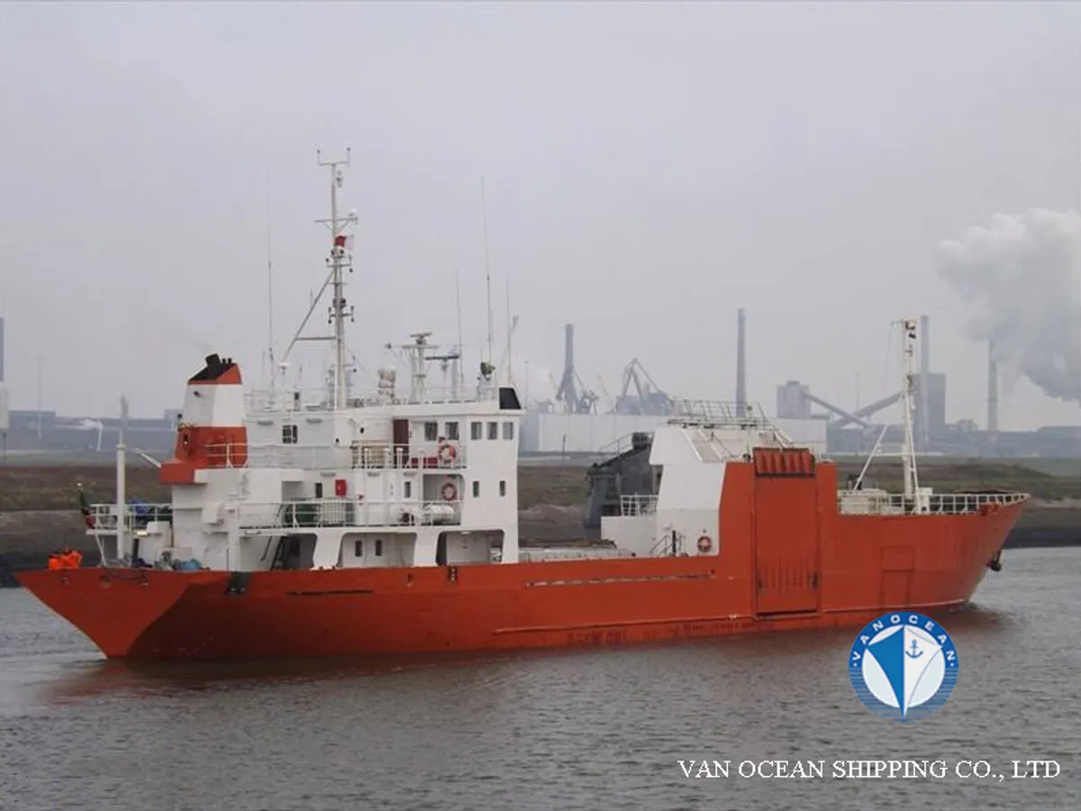 Navire frigorifique à vendre