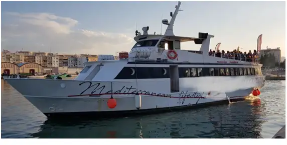 Navire de passagers à vendre