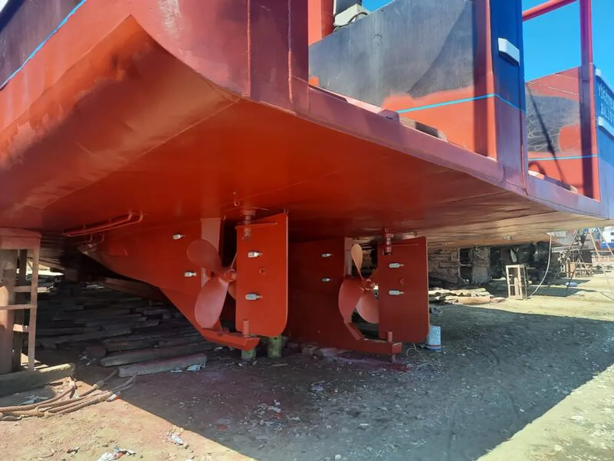 Navire de pêche à vendre