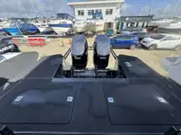 Bateau pneumatique semi-rigide à vendre