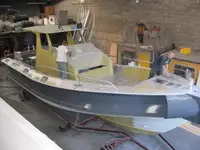 Bateau patrouilleur à vendre