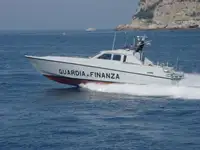 Bateau patrouilleur à vendre
